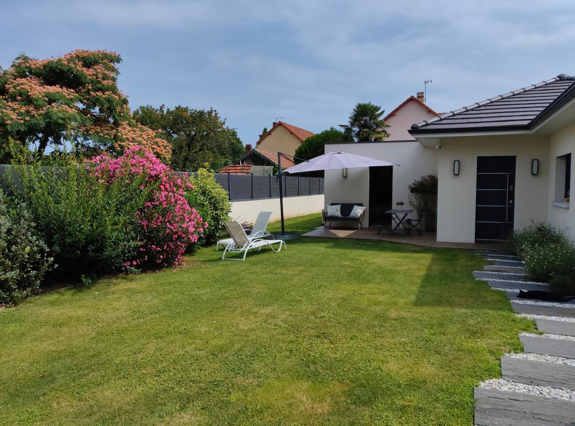 Du Cote De Chez Paule, Chambre Avec Entree Independante Et Salle D'Eau Privative Séméac Exterior foto